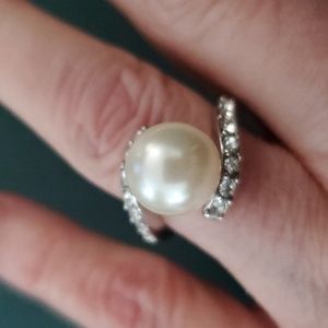 Pearl & Rhinestone Ring